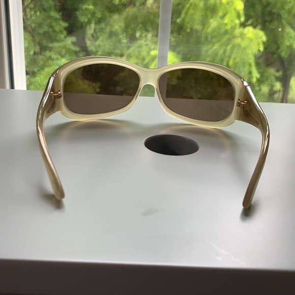 Gucci sunglasses main image 9